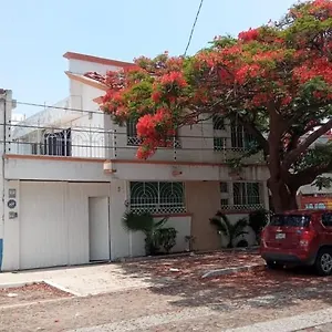  Pensión Casa Flamboyant